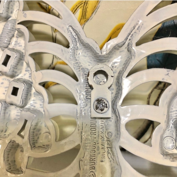 Vintage 2 Small Burwood White Plastic Butterflies Wall Decor, 1960's - Picture 3 of 3